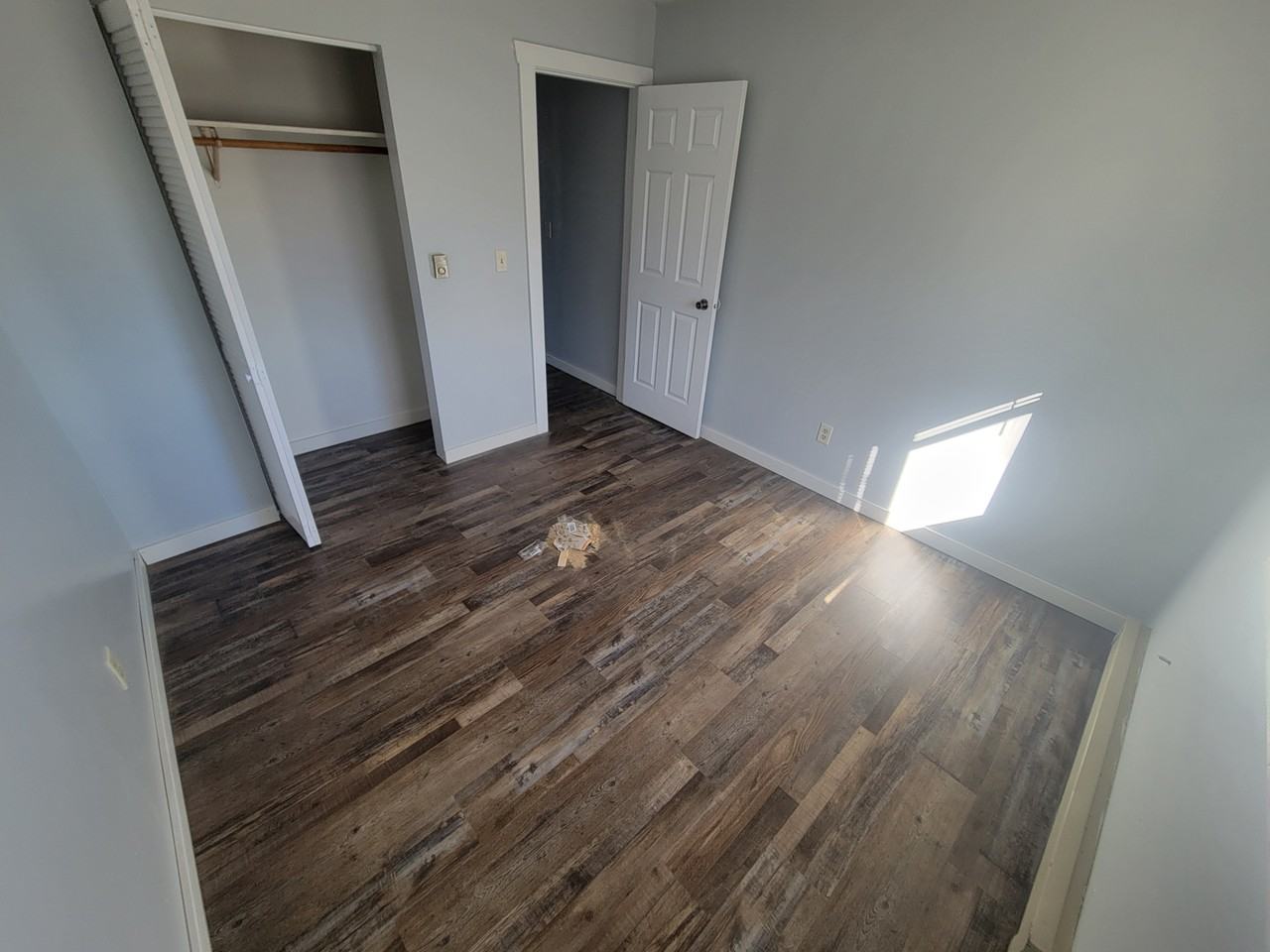 1097 Oakview Dr #6 - Photo 5 of 11