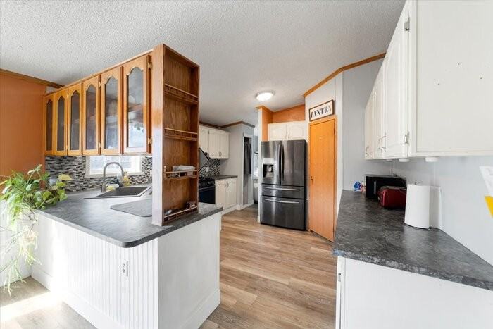 2606 Lowell Ave - Photo 3 of 6