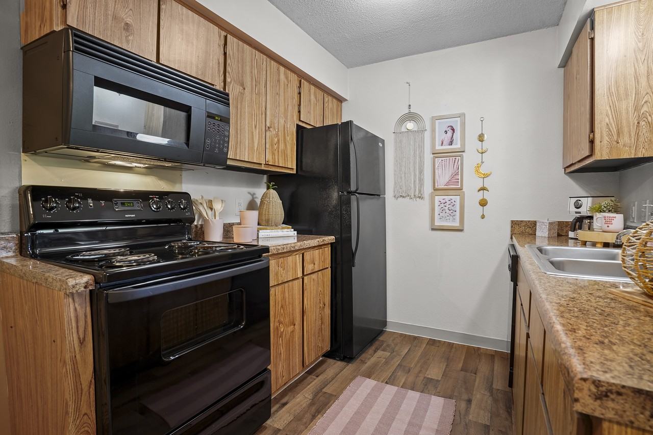 The Greens Of Bedford - Photo 7 of 15