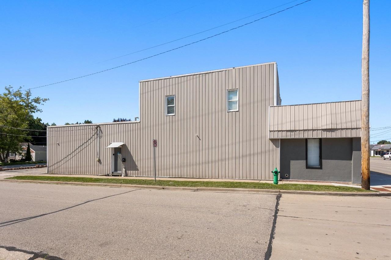 1101 W Wisconsin Ave - Photo 2 of 2