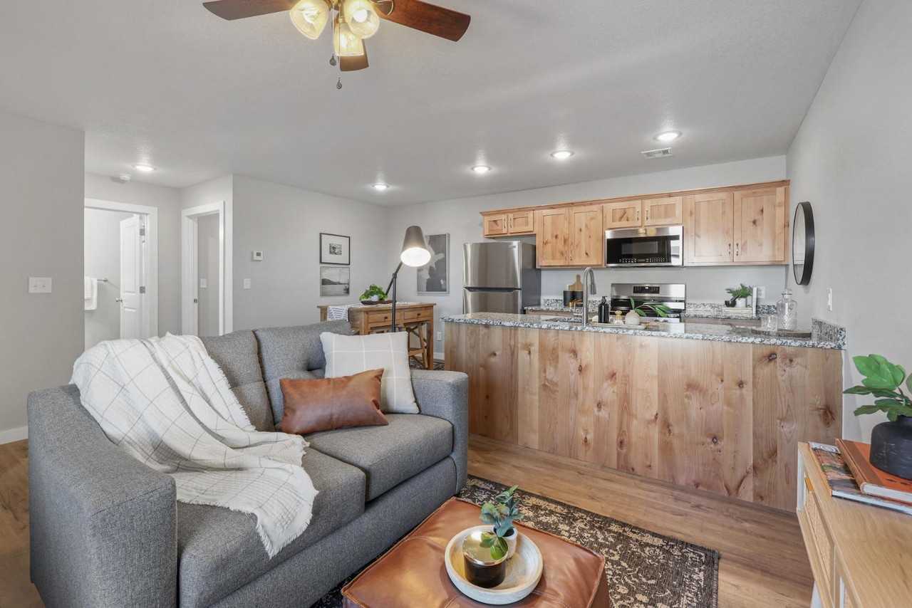 2911 White Rock Rd - Photo 3 of 11