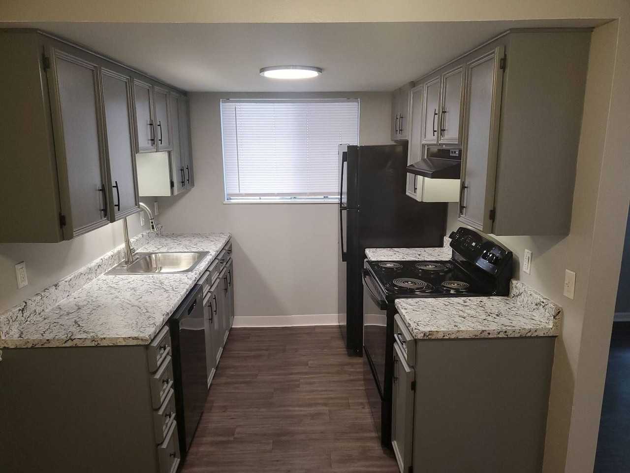 Stratford East Apartments - Photo 2 of 50