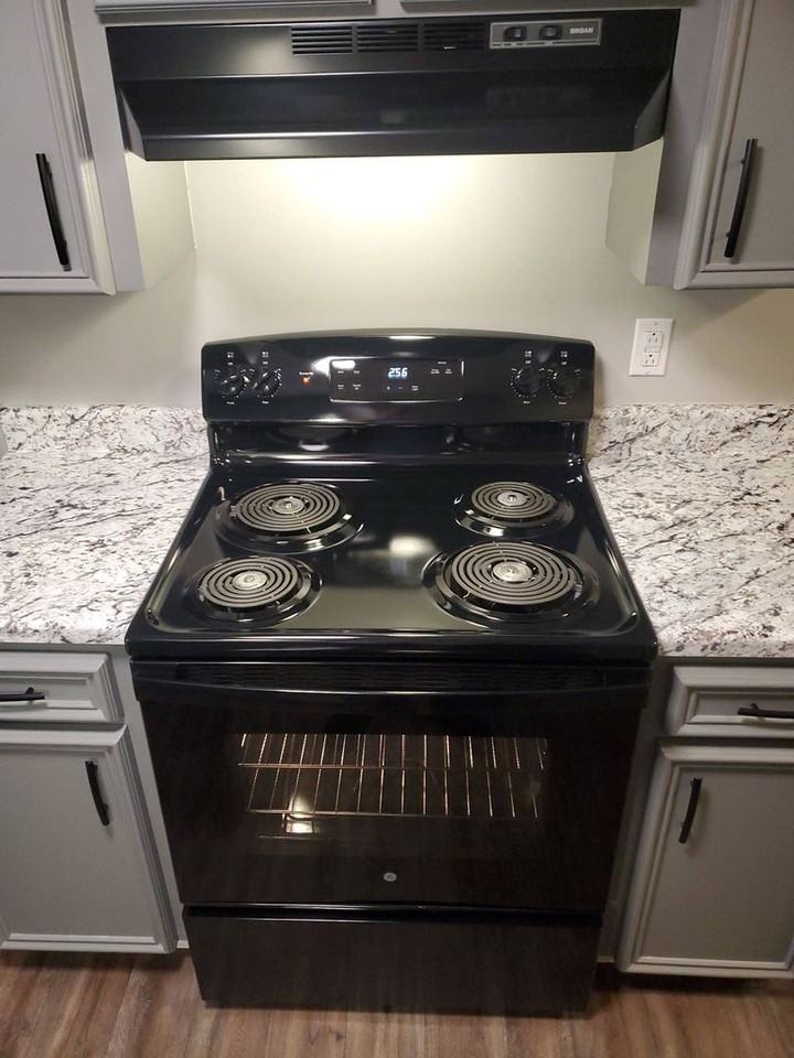 Stratford East Apartments - Photo 5 of 50