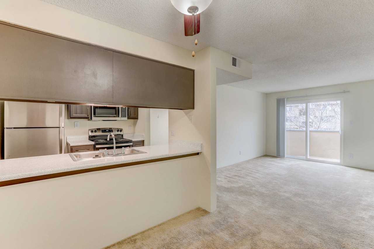 Americana Lakewood Apartments - Photo 5 of 50