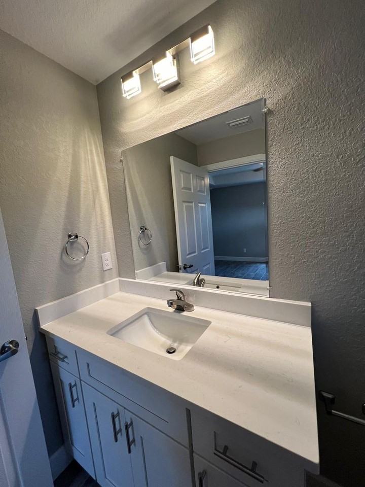 Newly constructed DUPLEX for rent in Punta Gorda FL!! 3BED/2BATH EACH SIDE - Photo 3 of 18