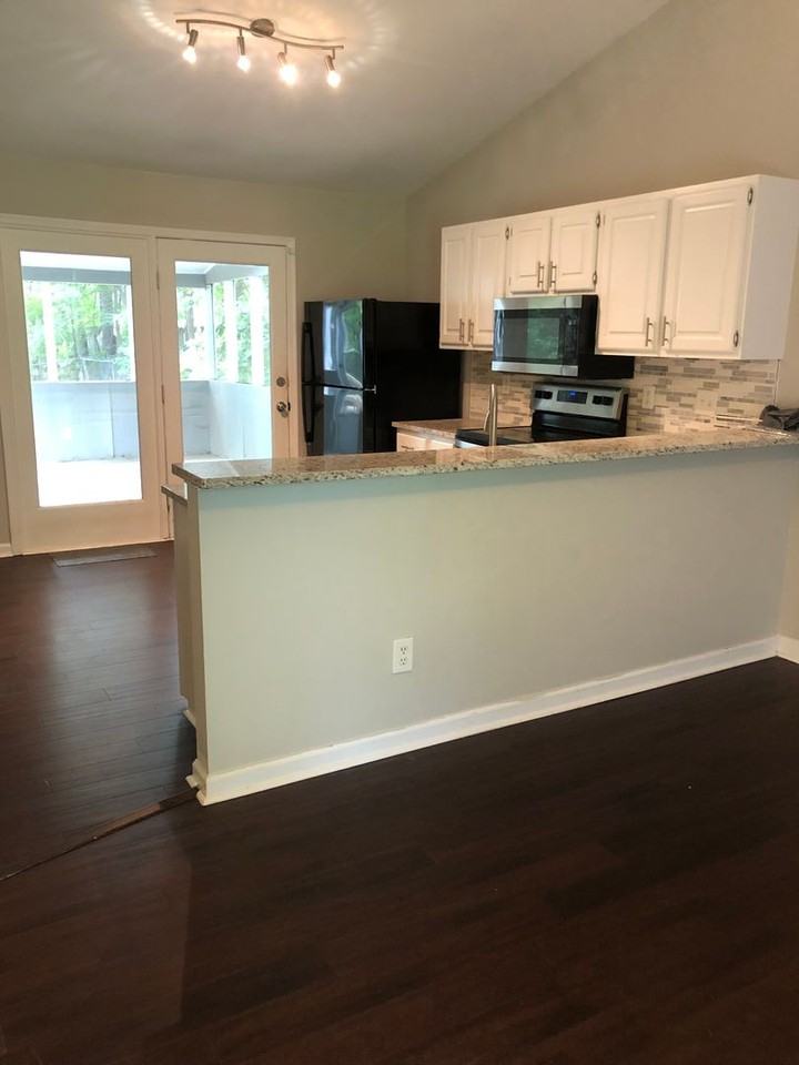 4306 Armitage Dr - Photo 2 of 17