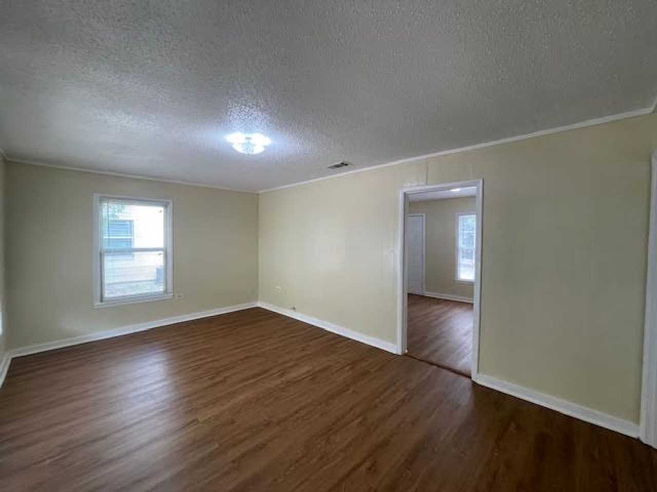 2005 North 39th Street - Photo 2 of 12