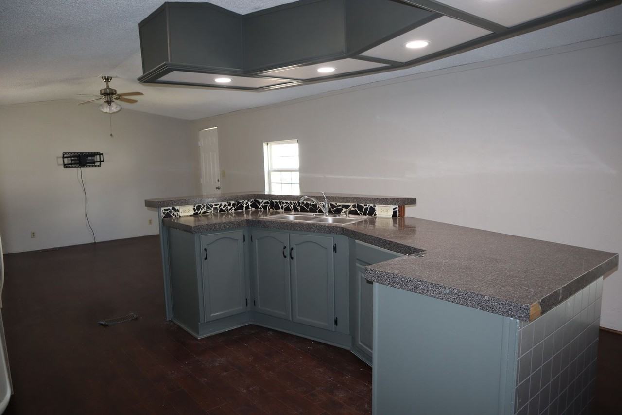 1300 N Sandpiper St #19 - Photo 3 of 24