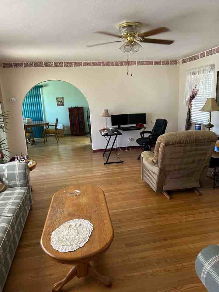 501 N Winslow Ave - Photo 3 of 8