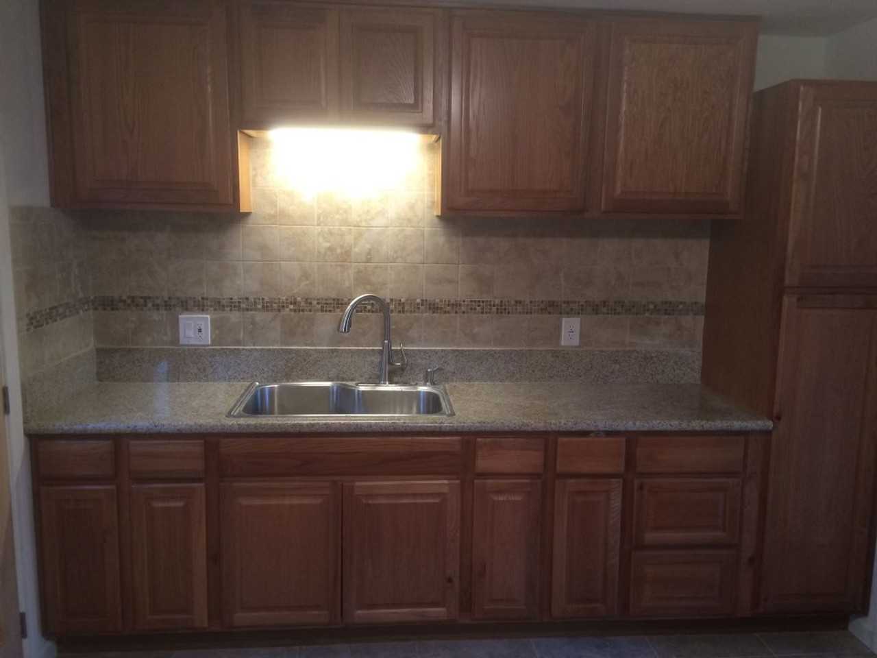 6175 Stanley Dr - Photo 4 of 14
