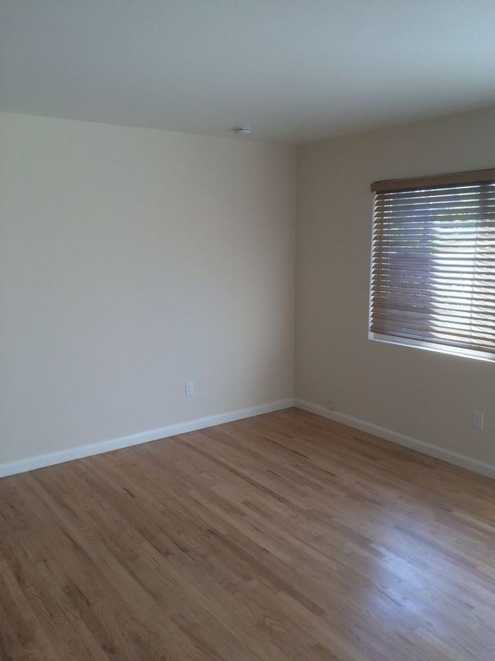 6175 Stanley Dr - Photo 7 of 14