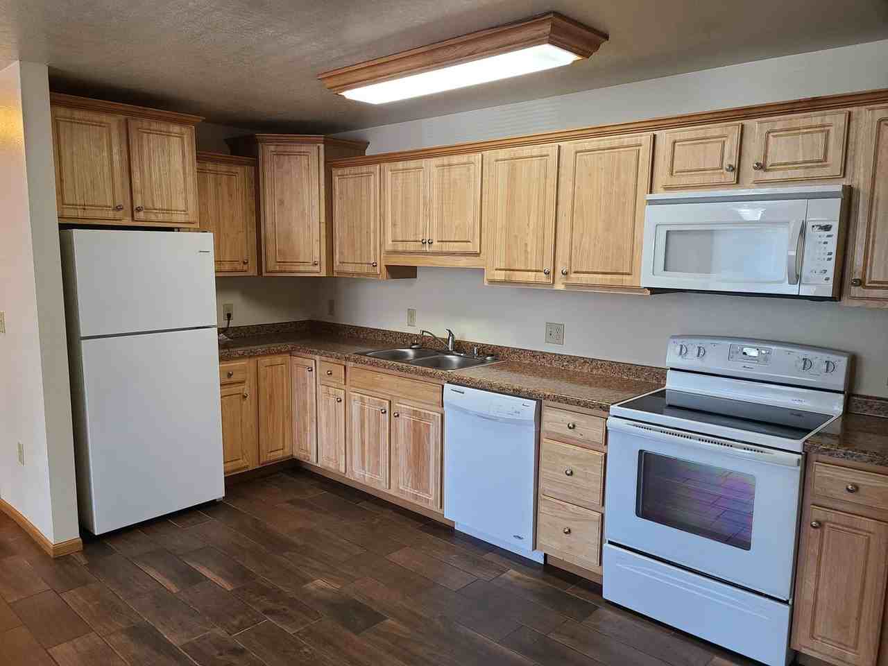 Lost Ridge Apartments - Photo 5 of 46