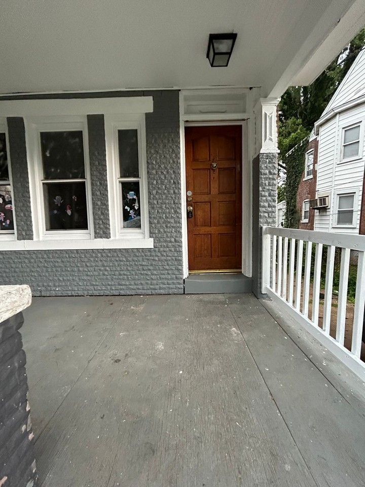 226 Euclid Ave - Photo 2 of 14
