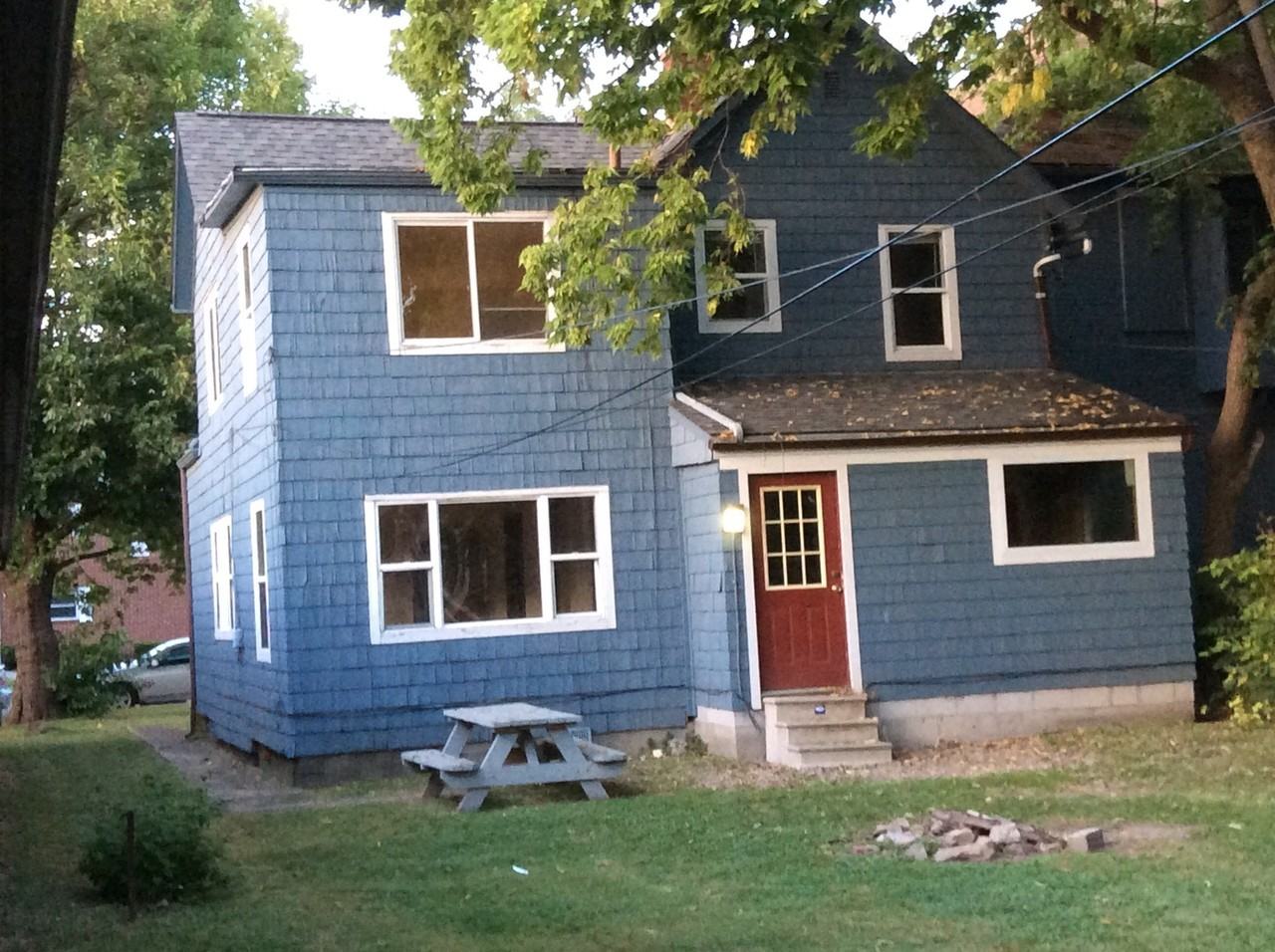 65 E Norwich Ave - Photo 4 of 50