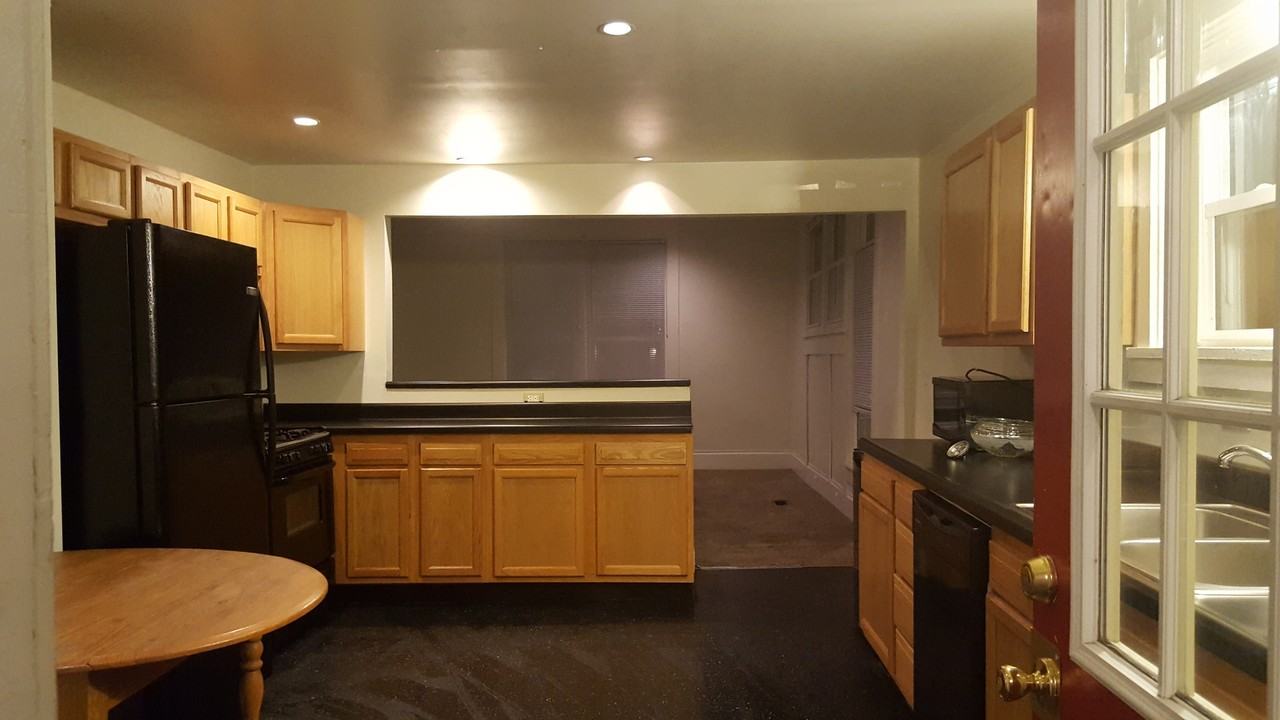 100 E Cottage Grove Ave - Photo 2 of 21