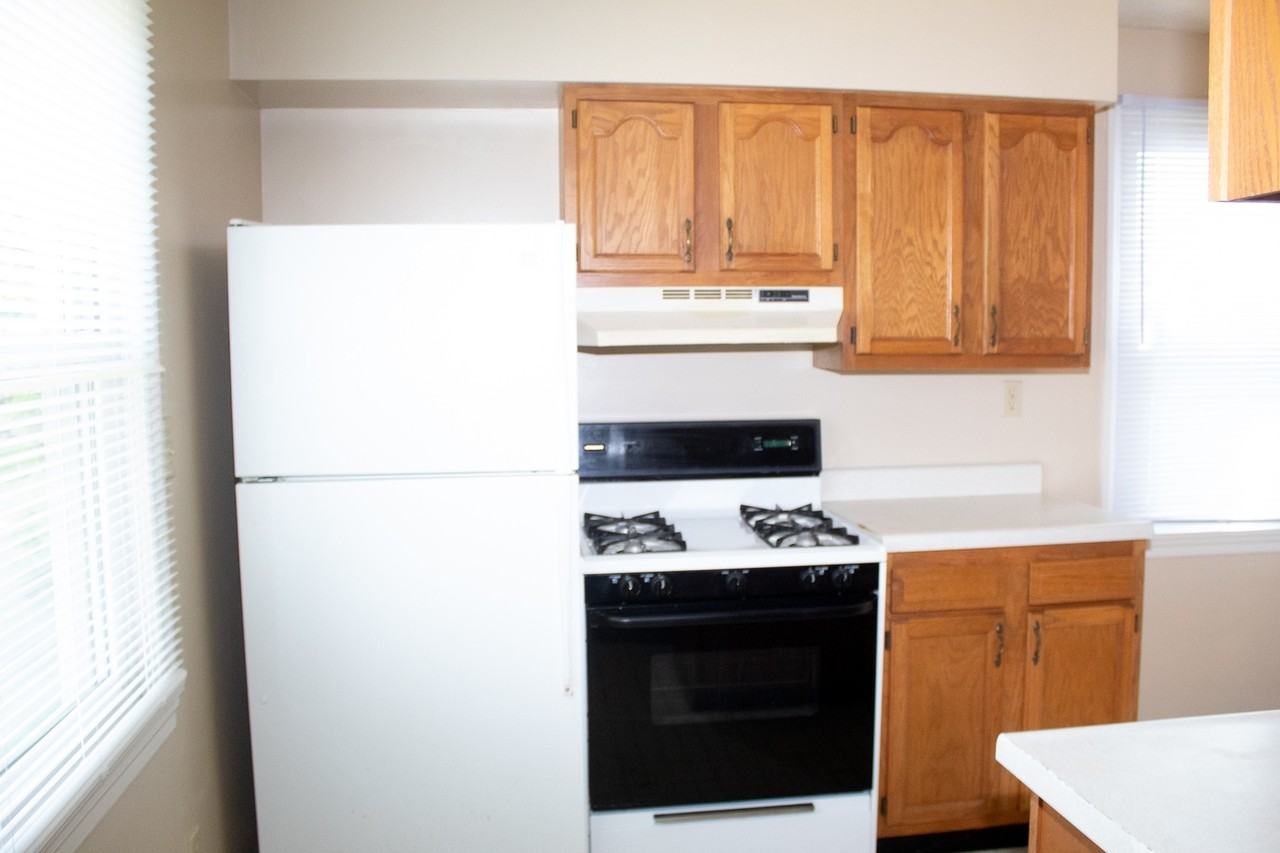 515 Meridian St - Photo 2 of 8