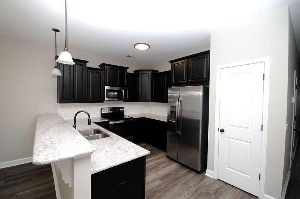 416 S Pearl St #104 - Photo 6 of 13