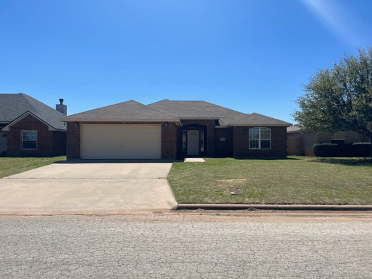 6609 Dundee St - Photo 2 of 17