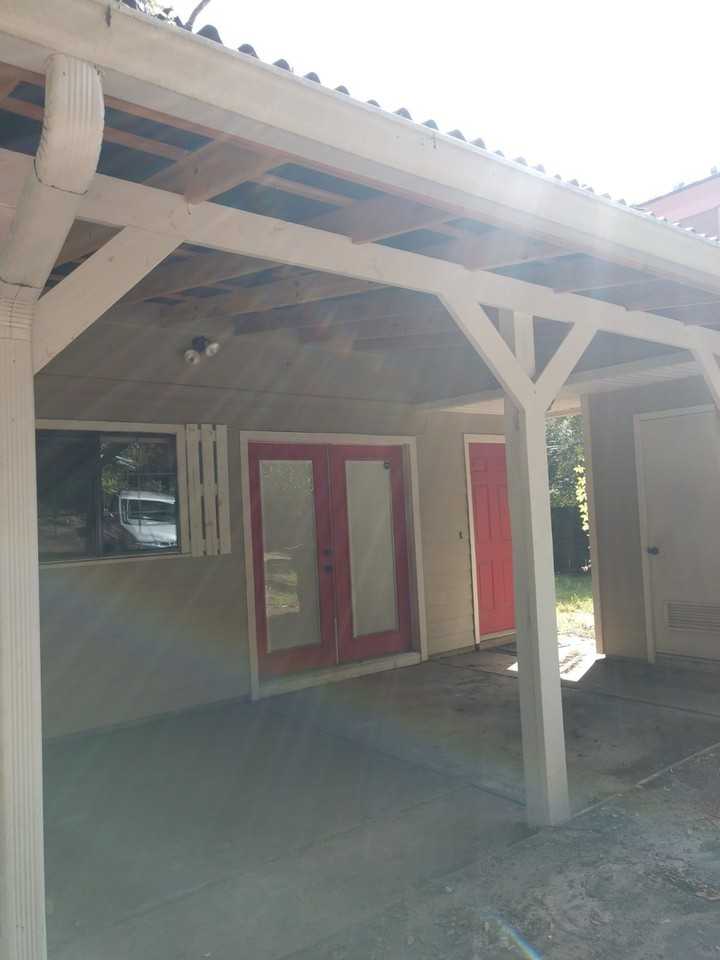 1504 Twin Lakes Cir - Photo 2 of 11