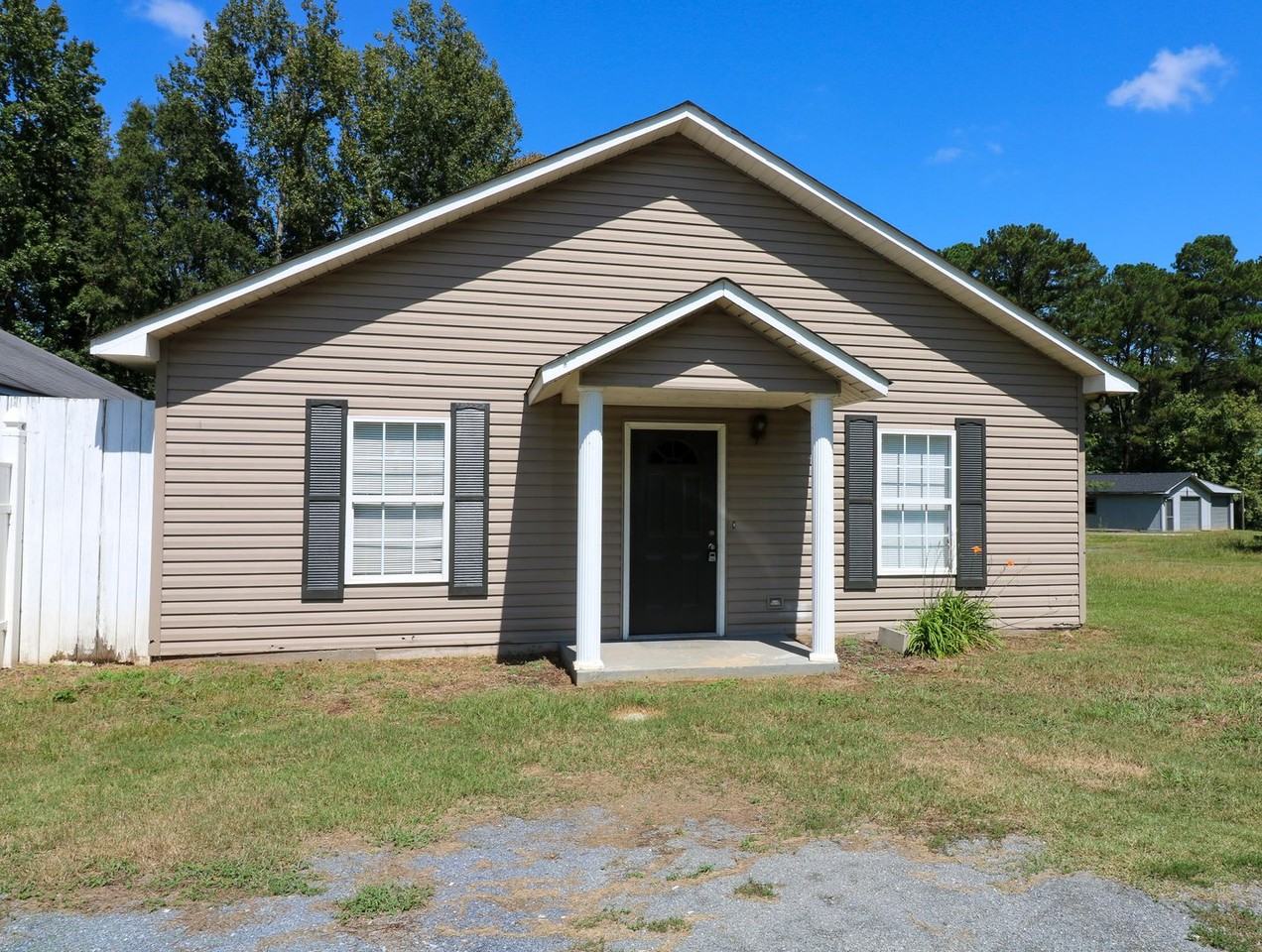 2917 Driving Range Rd - Photo 2 of 23