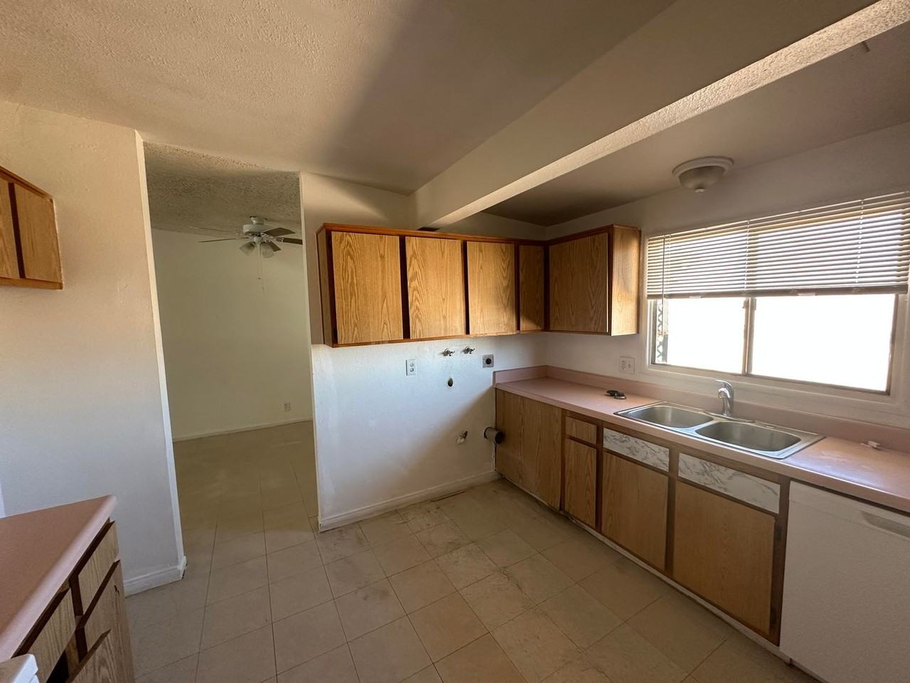 509 Sahara Dr - Photo 5 of 14