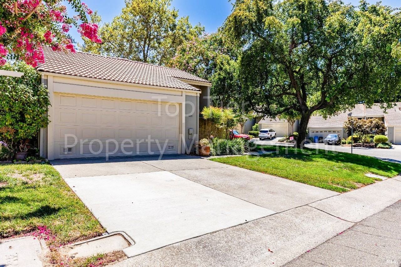 1401 Los Vecinos - Photo 3 of 23