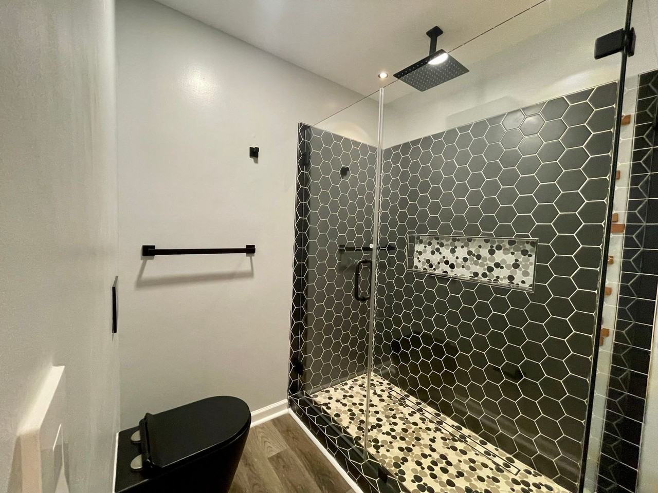 3205 Spring Mill Rd - Photo 3 of 50