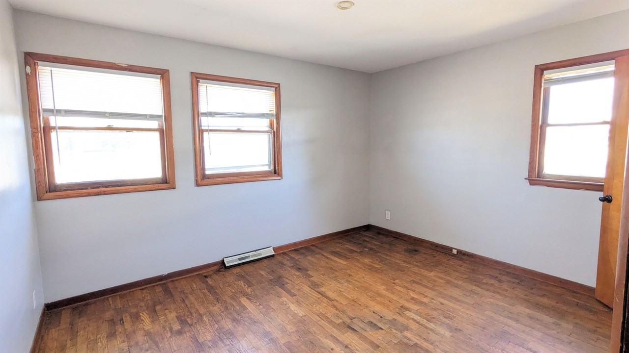 4505 E Apple Ave - Photo 7 of 12