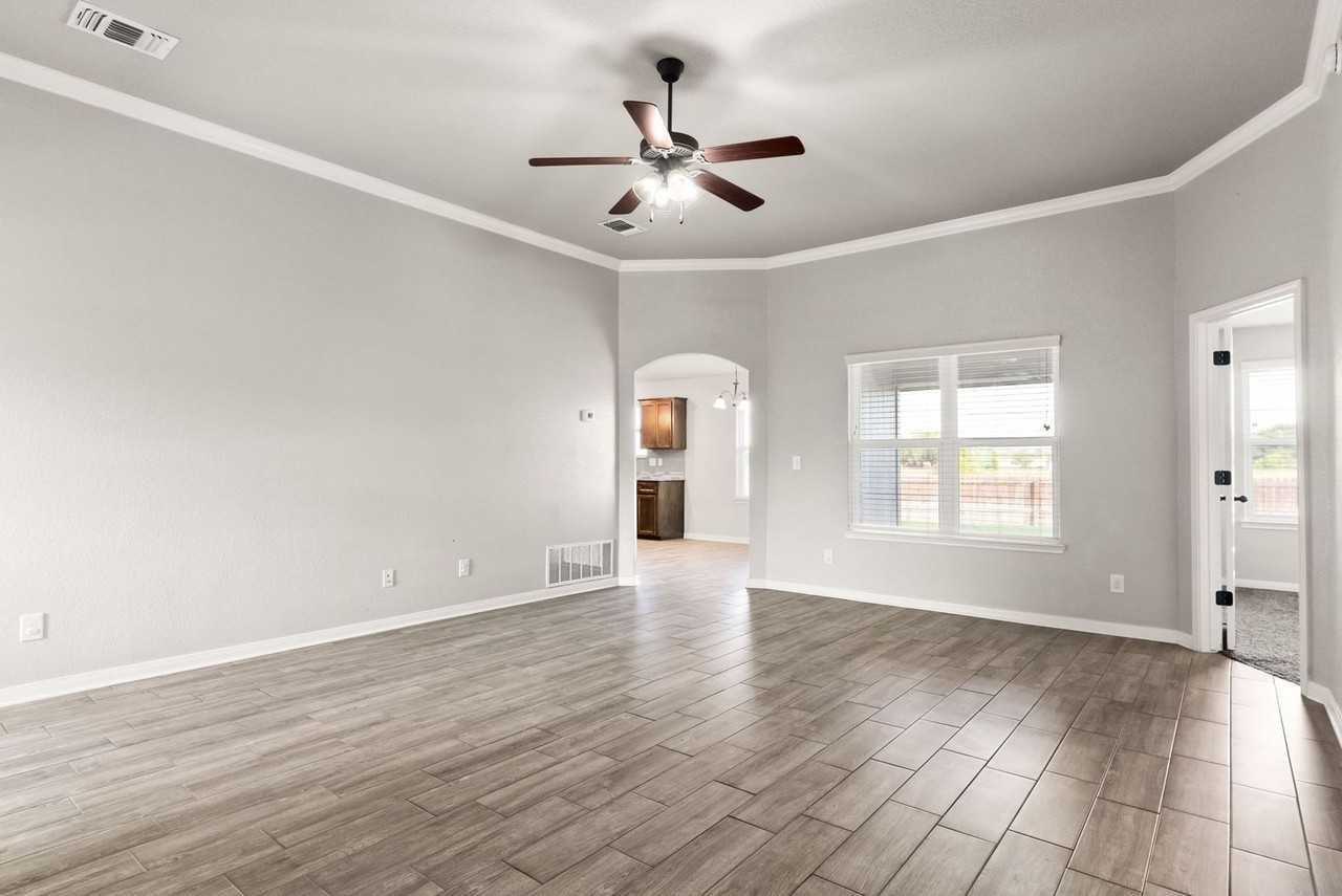 6908 Catherine Dr - Photo 2 of 15