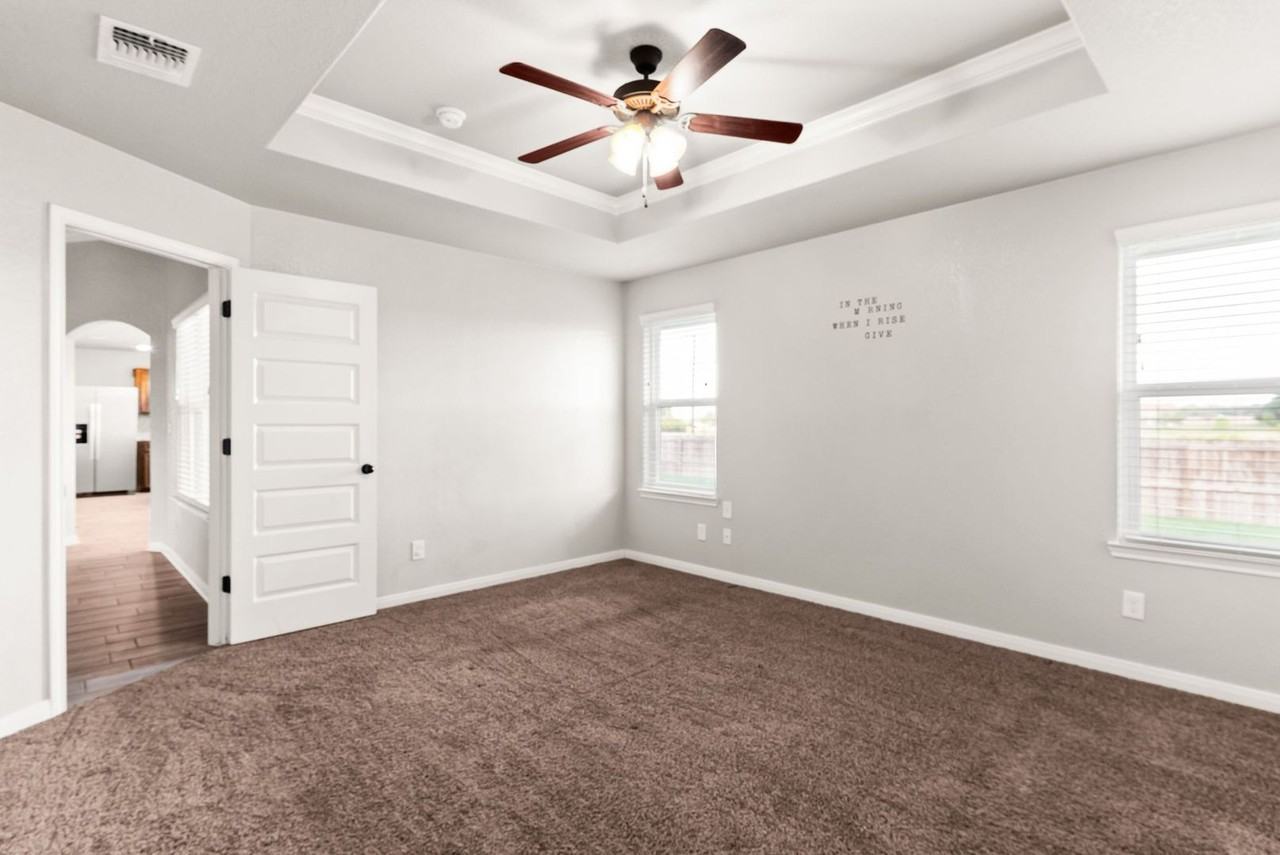 6908 Catherine Dr - Photo 6 of 15