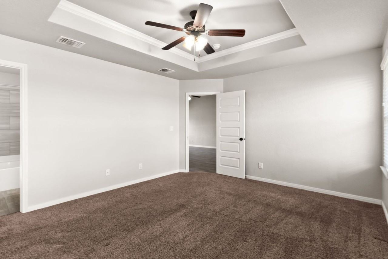 6908 Catherine Dr - Photo 7 of 15