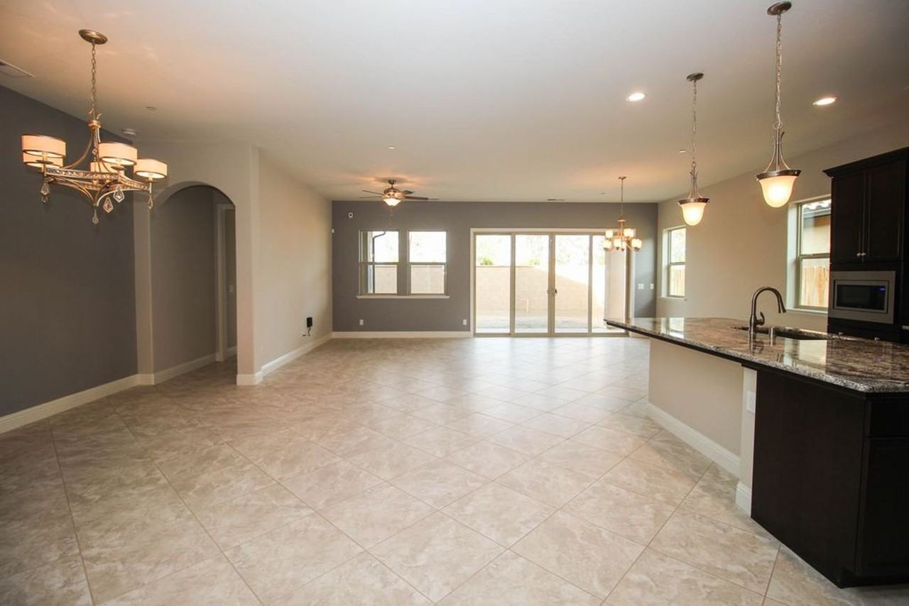 11837 N Bella Vita Ave - Photo 2 of 15
