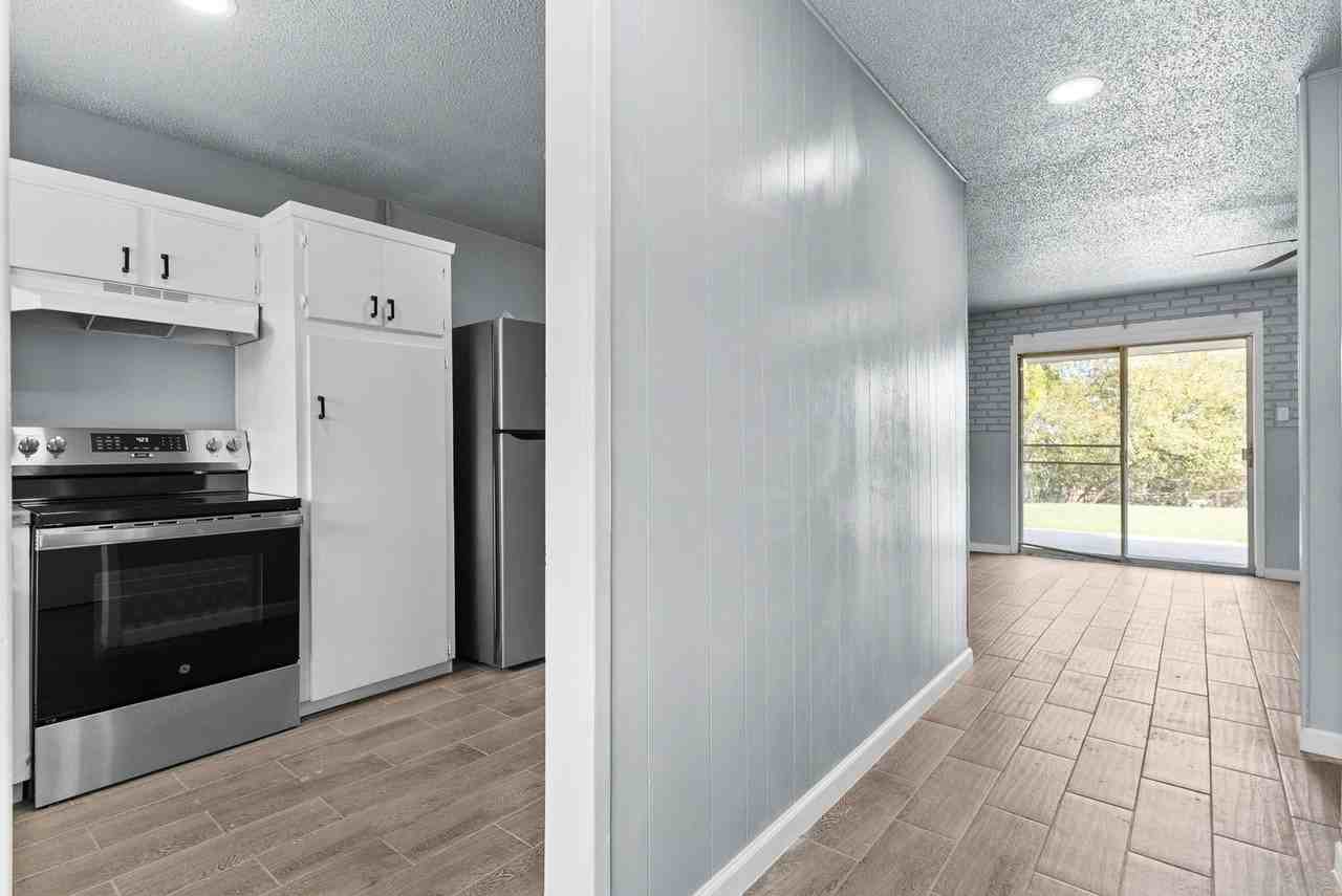1405 Hillside St - Photo 5 of 14