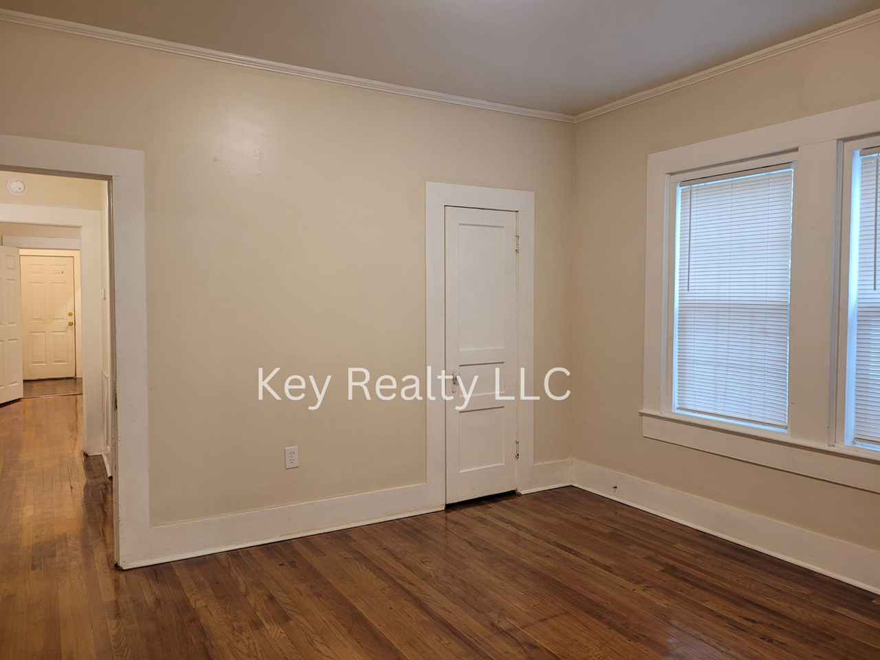 2315 Elliott St - Photo 5 of 8