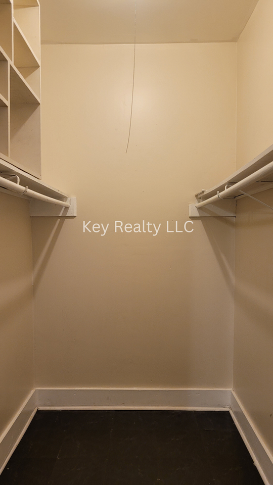 2315 Elliott St - Photo 7 of 8
