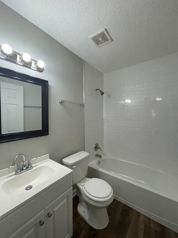 103 Cedar Ct - Photo 7 of 12