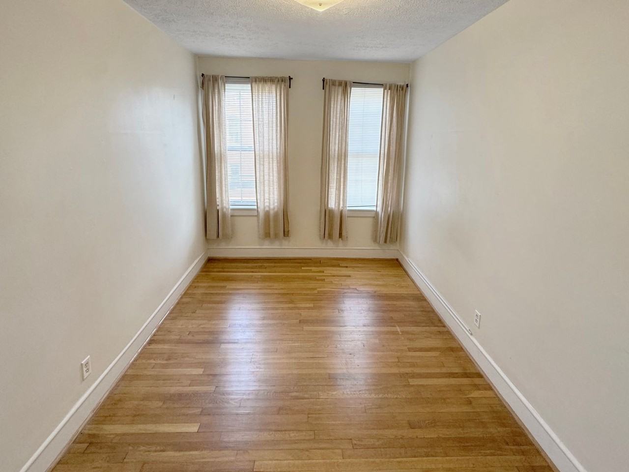 210 N Stafford Ave #27 - Photo 5 of 8