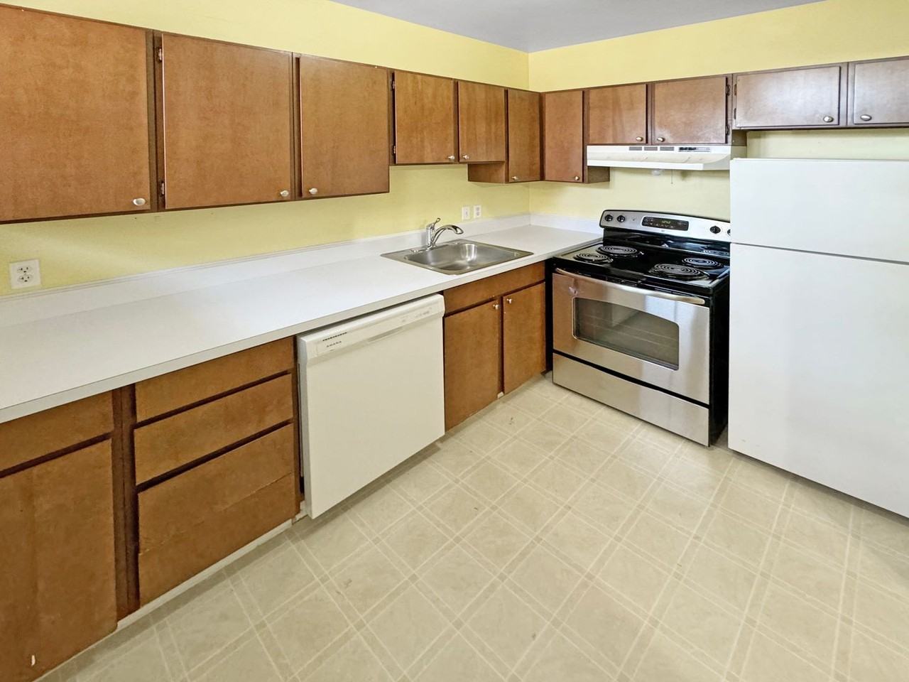 210 N Stafford Ave #27 - Photo 7 of 8