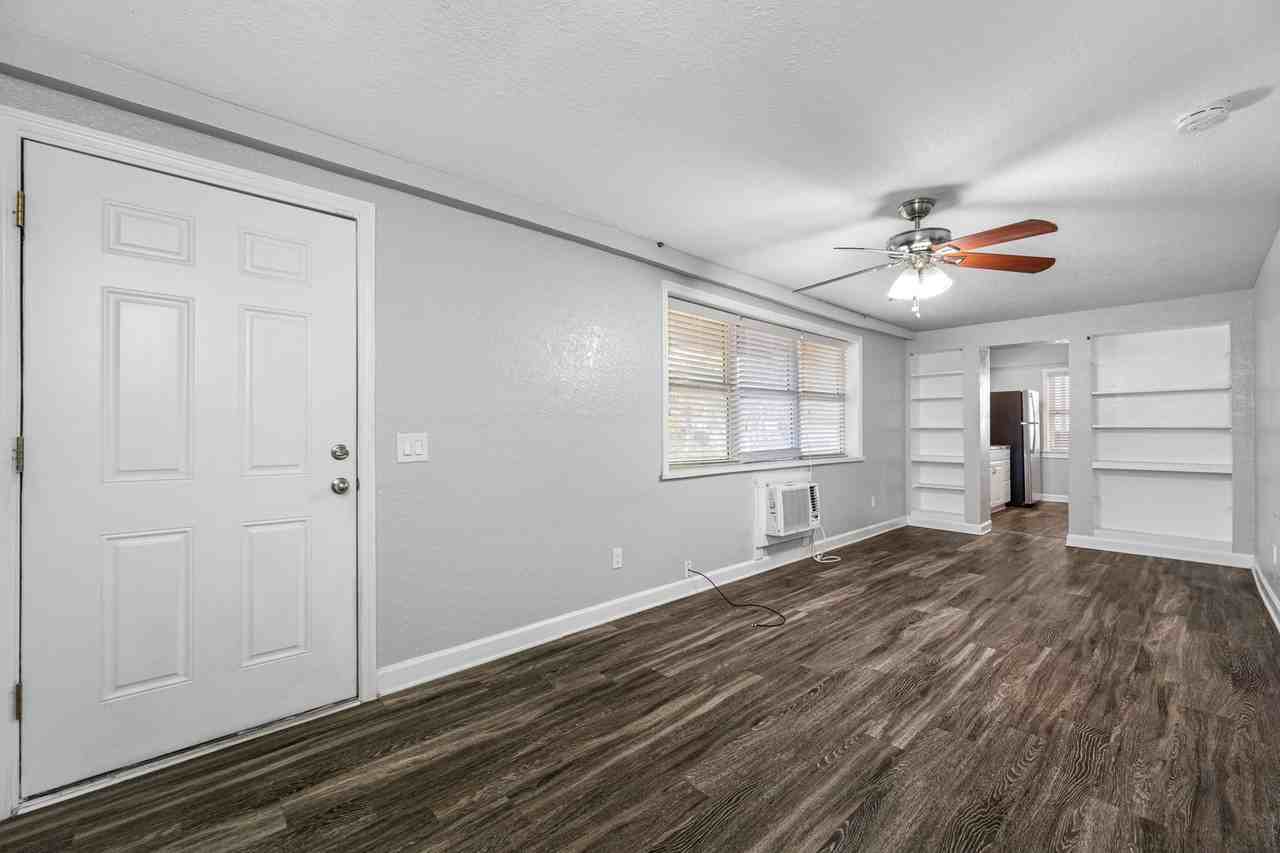 Bayshore Vilas - Photo 6 of 43
