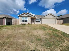 featured image of 1072 Huntington Dr