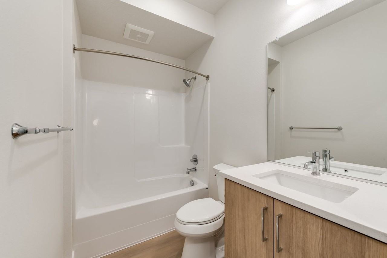 4060 N Montana Ave - Photo 5 of 12