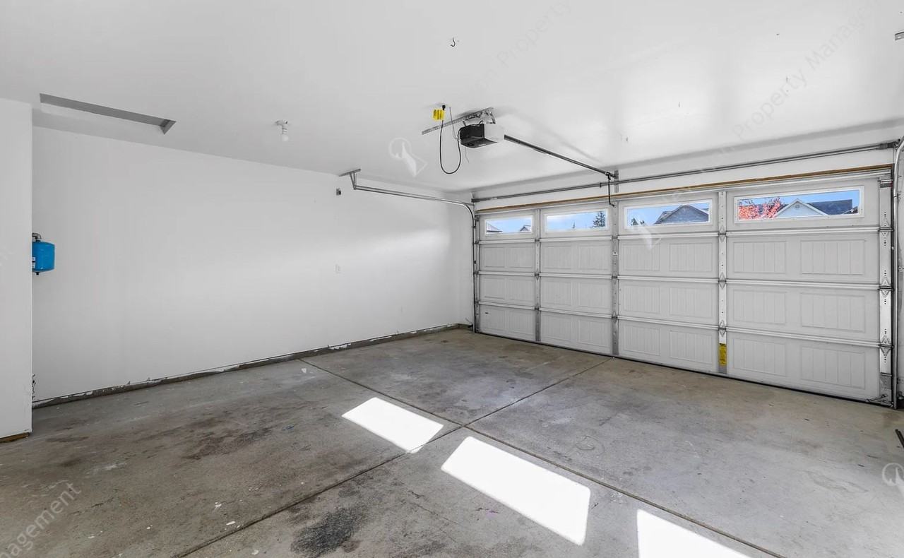 21120 Darnel Ave - Photo 6 of 19