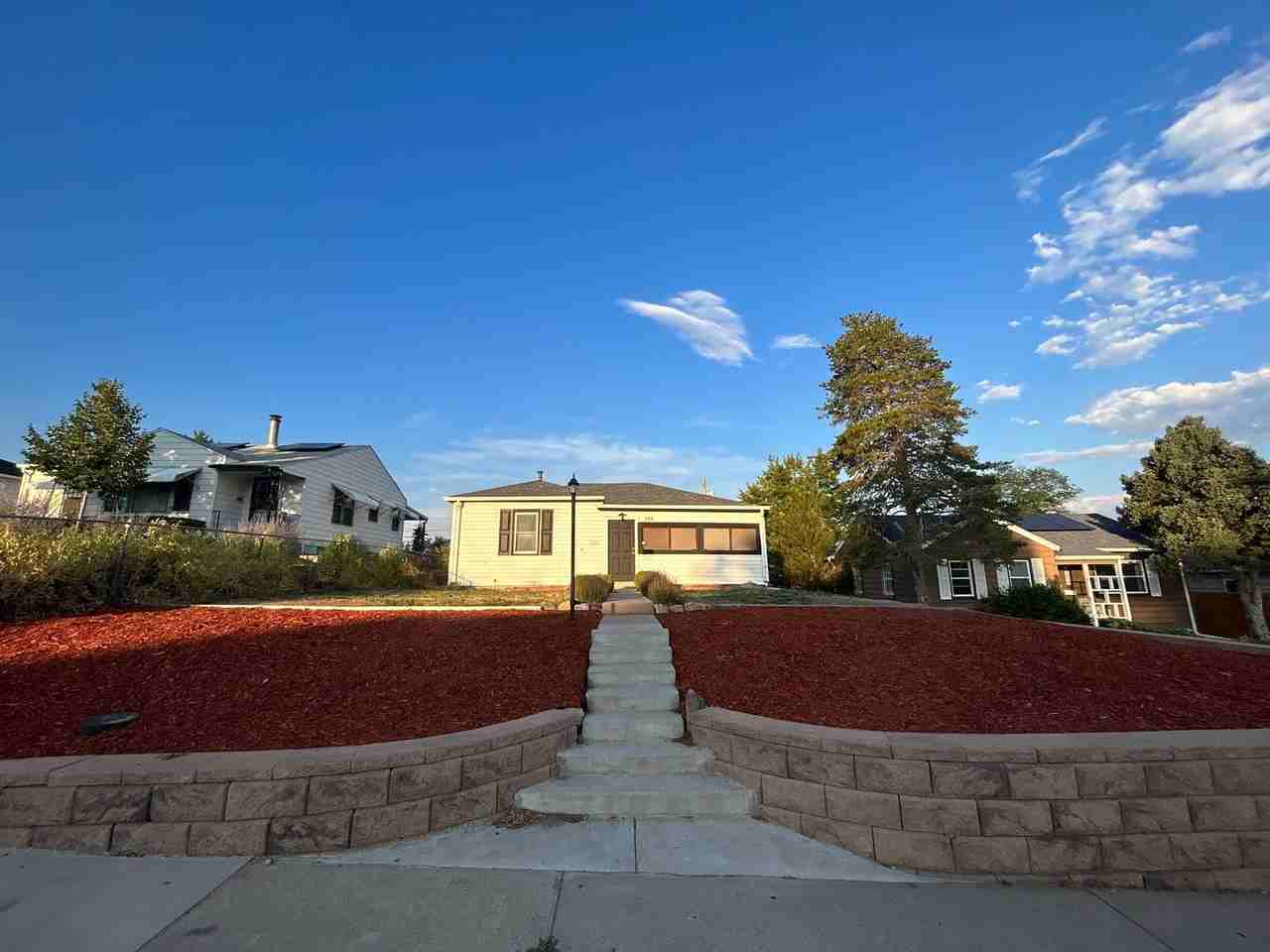 150 S Canosa Ct - Photo 2 of 27