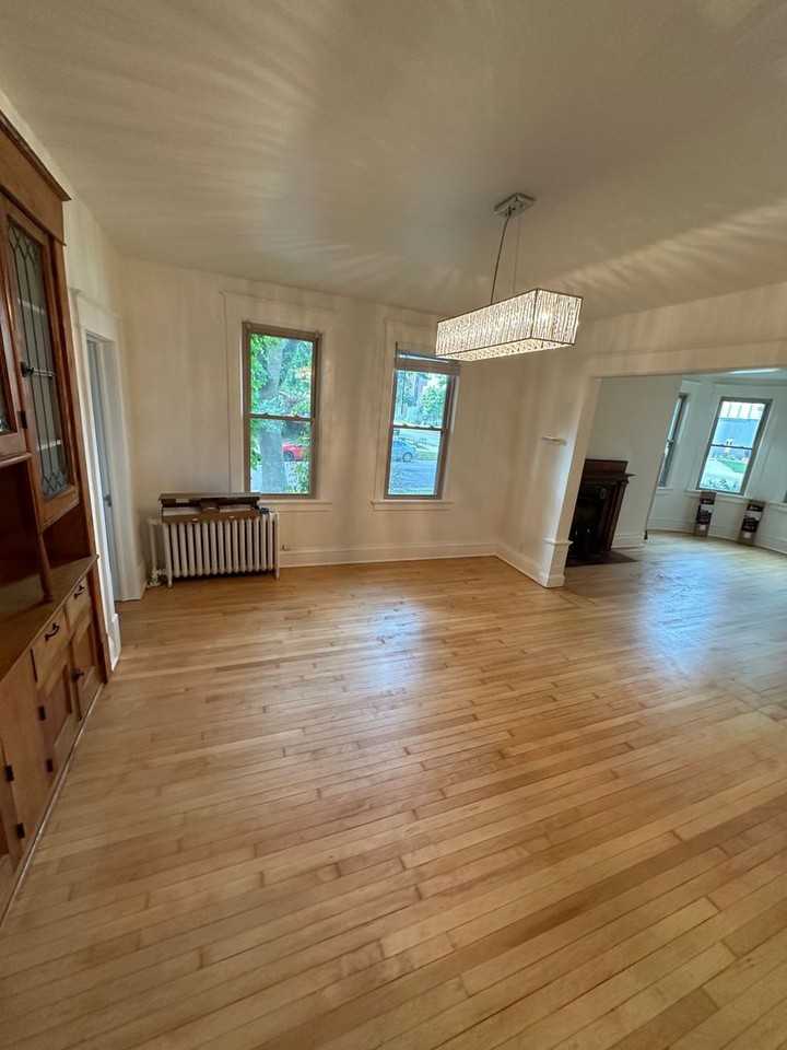 2103 E Kenwood Blvd - Photo 6 of 25