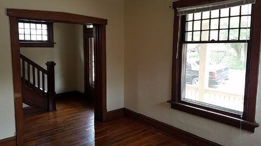 2137 Waldeck Ave - Photo 4 of 13