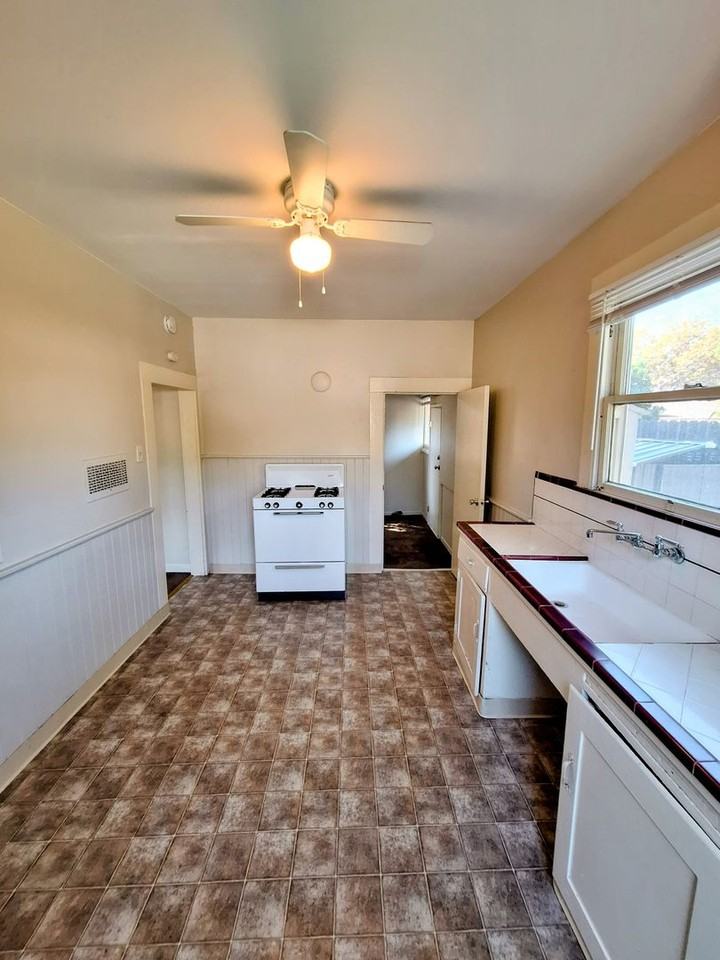 BUEN95 - Photo 2 of 21