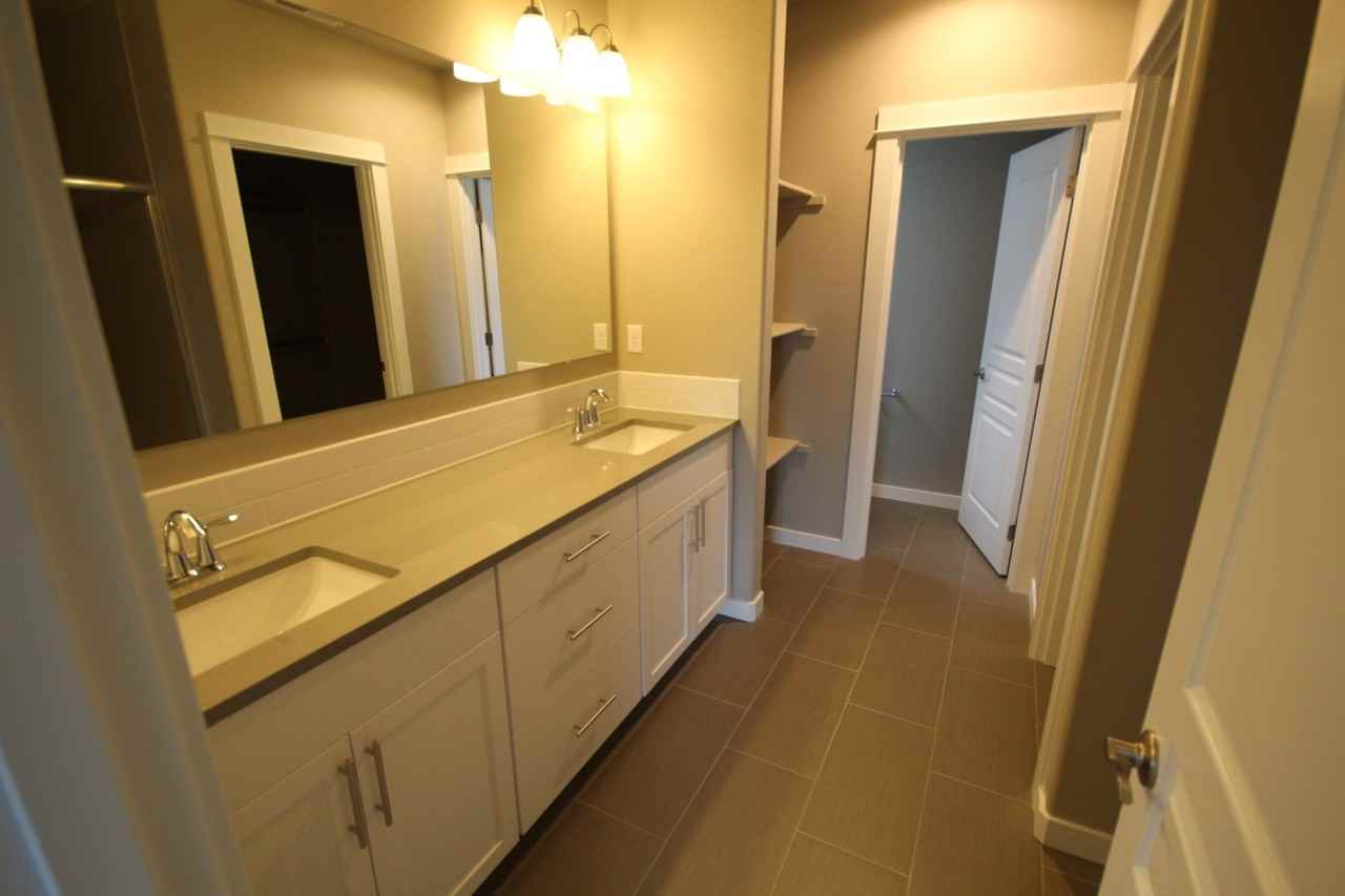 1758 Ne Janice Way - Photo 6 of 15