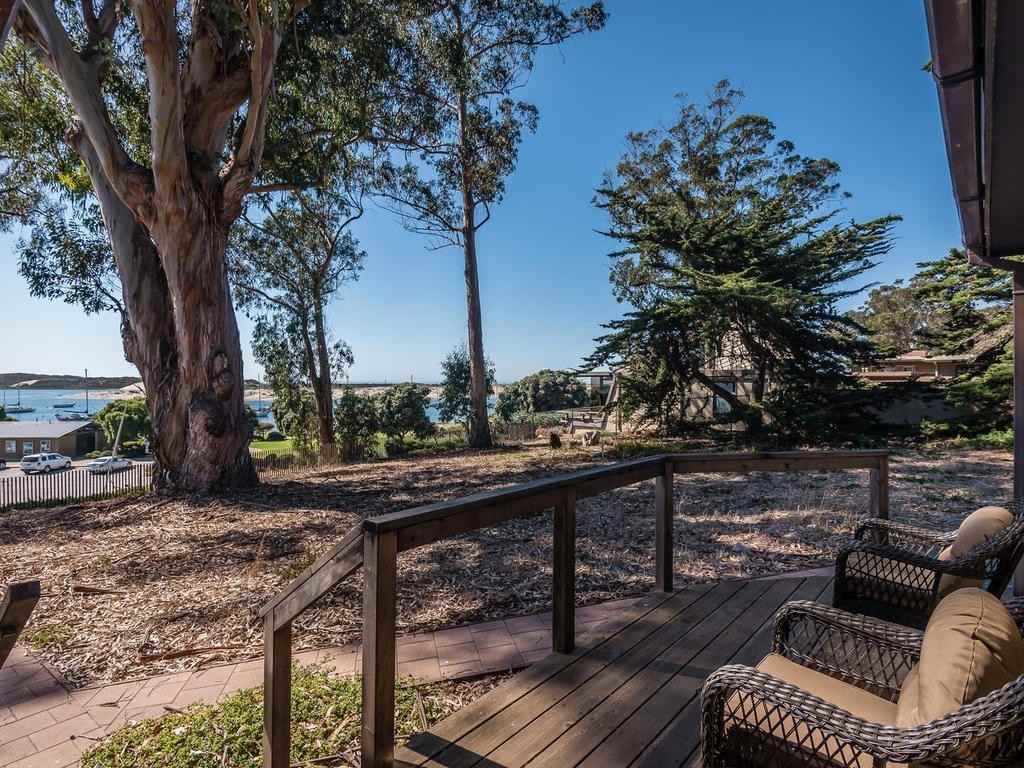 337 Main St - Photo 3 of 24