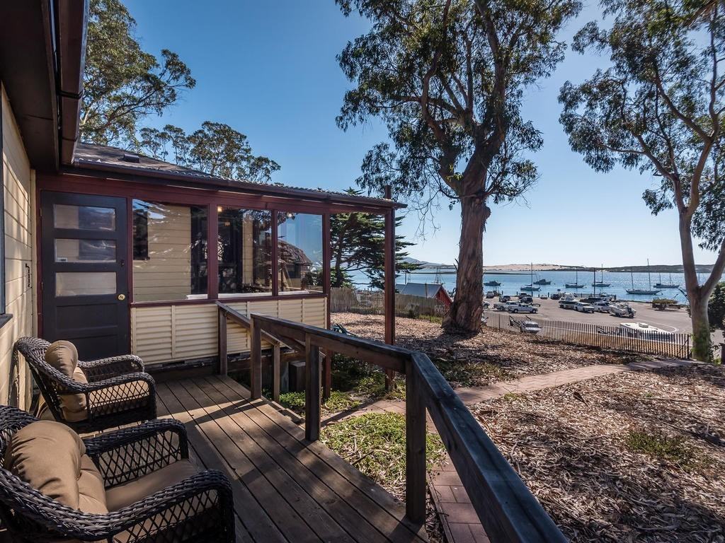 337 Main St - Photo 4 of 24