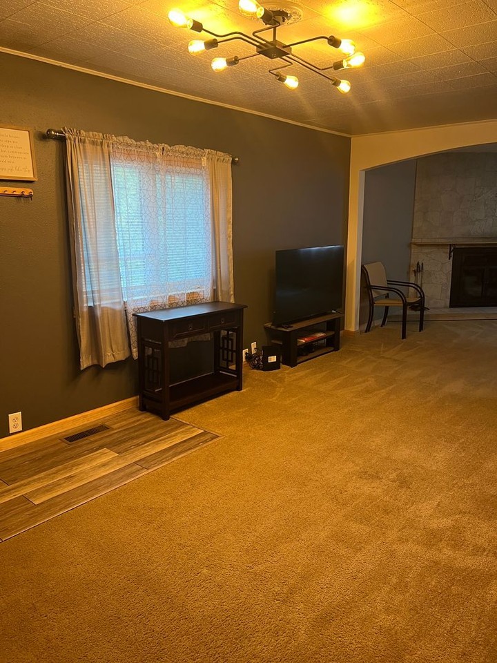 2995 Vfw St - Photo 6 of 17